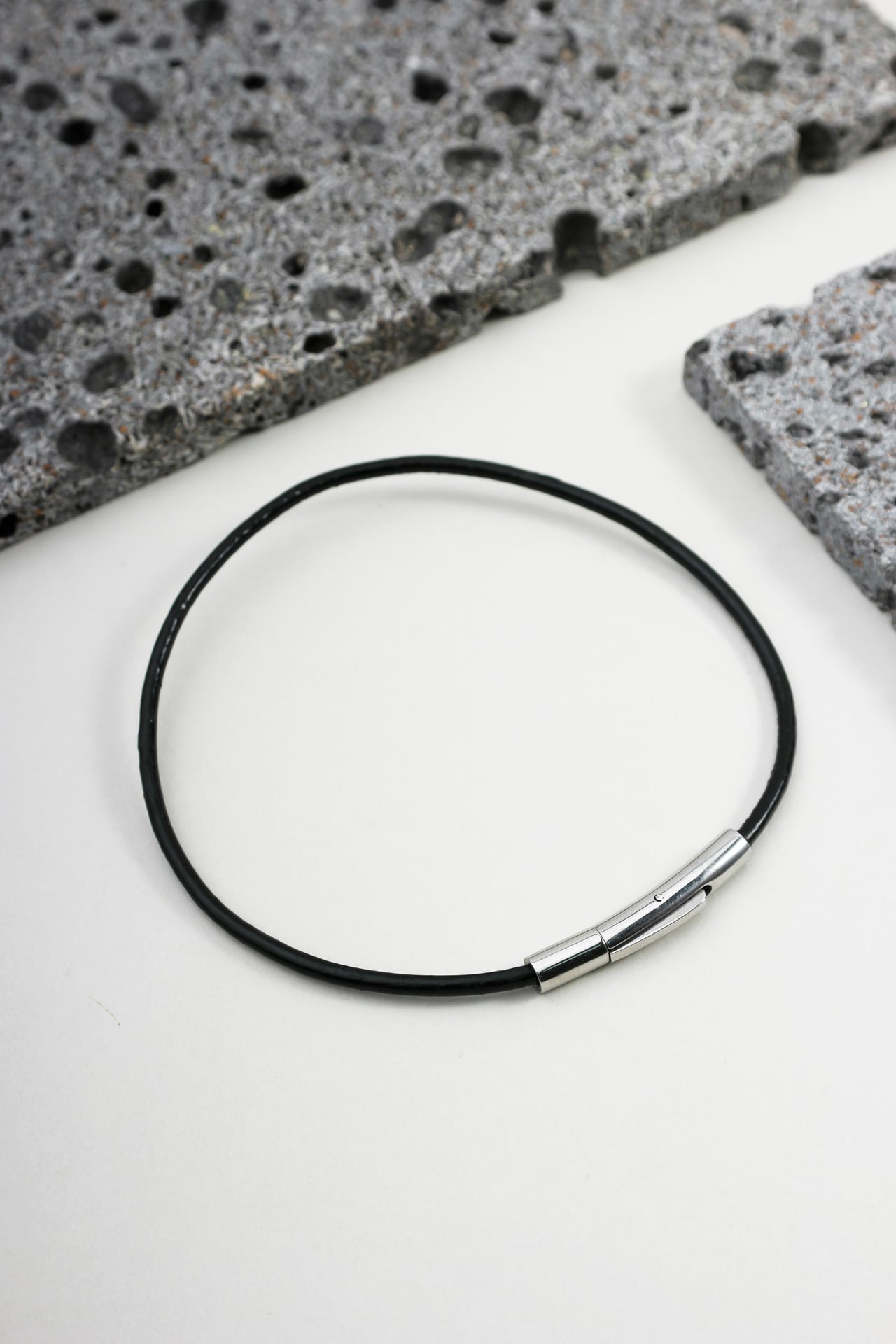 Pulseira Silicone Preto com Fecho de Aço